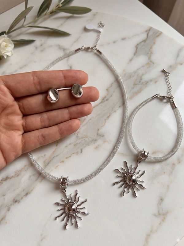 SET SOLES COLLAR, PULSERA Y TOPOS PLATEADO PLATEADO