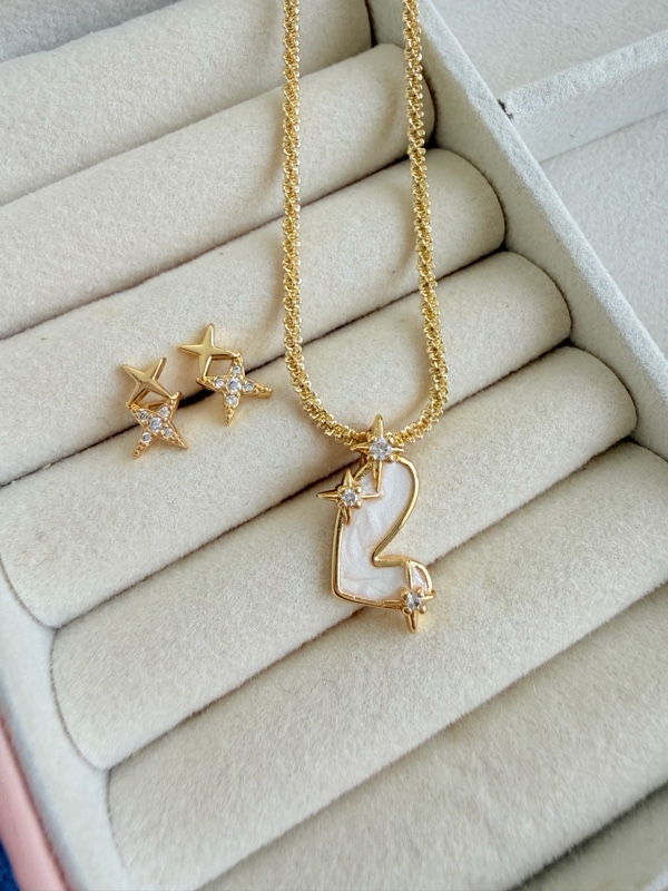 SET CADENA Y TOPOS CORAZON Y ESTRELLAS DORADO
