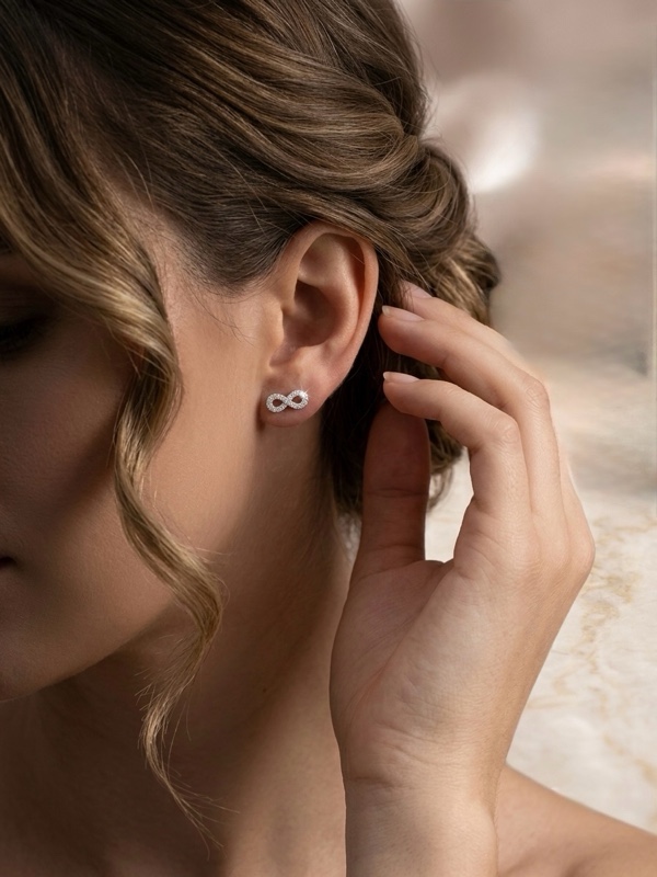 ARETES TOPOS INFINITOS CON CIRCONES PLATEADOS PLATEADO