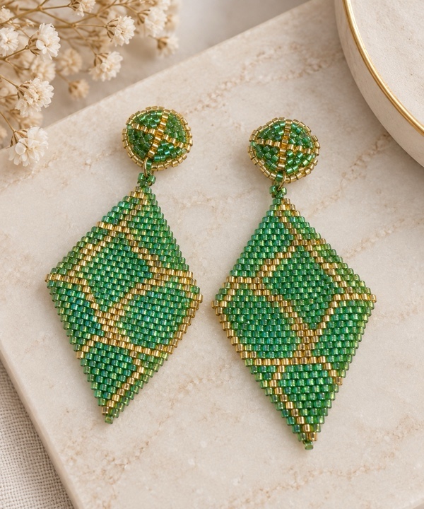 ARETES TEJIDOS MIYUKI VERDES ANIMAL PRINT COLORES