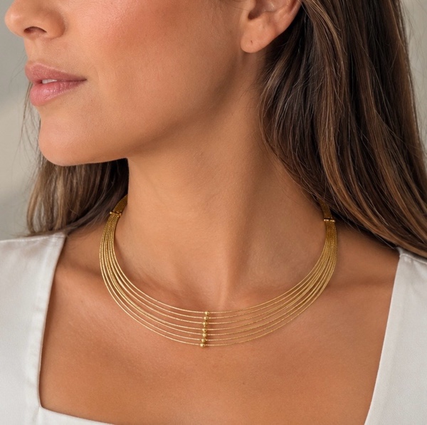 COLLAR ARO DIAMANTADO RÍGIDO SIN BROCHE DORADO