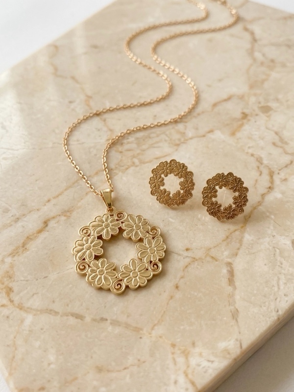 SET ACERO CORONA DE FLORES DORADO