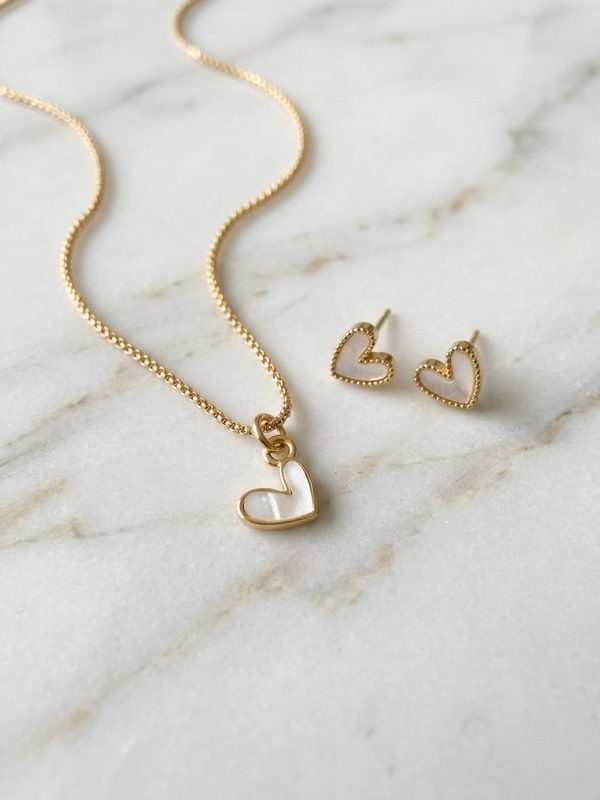 SET CADENA Y TOPOS DE CORAZON PEQUEÑOS NACARADO DORADO