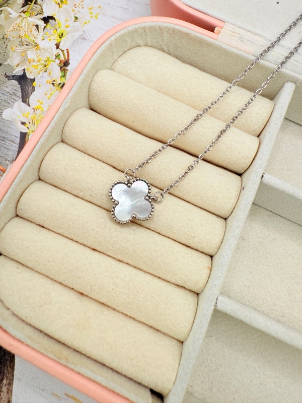 CADENA PLATEADA TRÉBOL NACAR PLATEADO