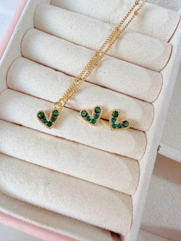 SET CADENA Y TOPOS CORAZONES PEQUEÑOS VERDE DORADO